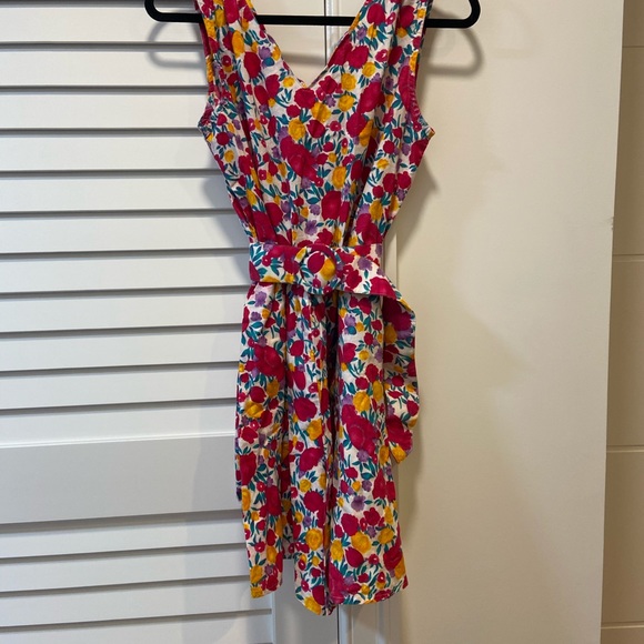 TRUE VINTAGE flower print romper w/ matching belt - Picture 2 of 2